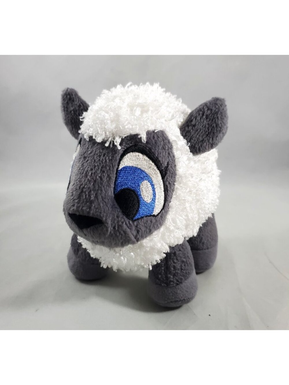Vintage Neopets Babaa Petpet White Sheep Plush Blue Embroidered Eyes 2002 Toy